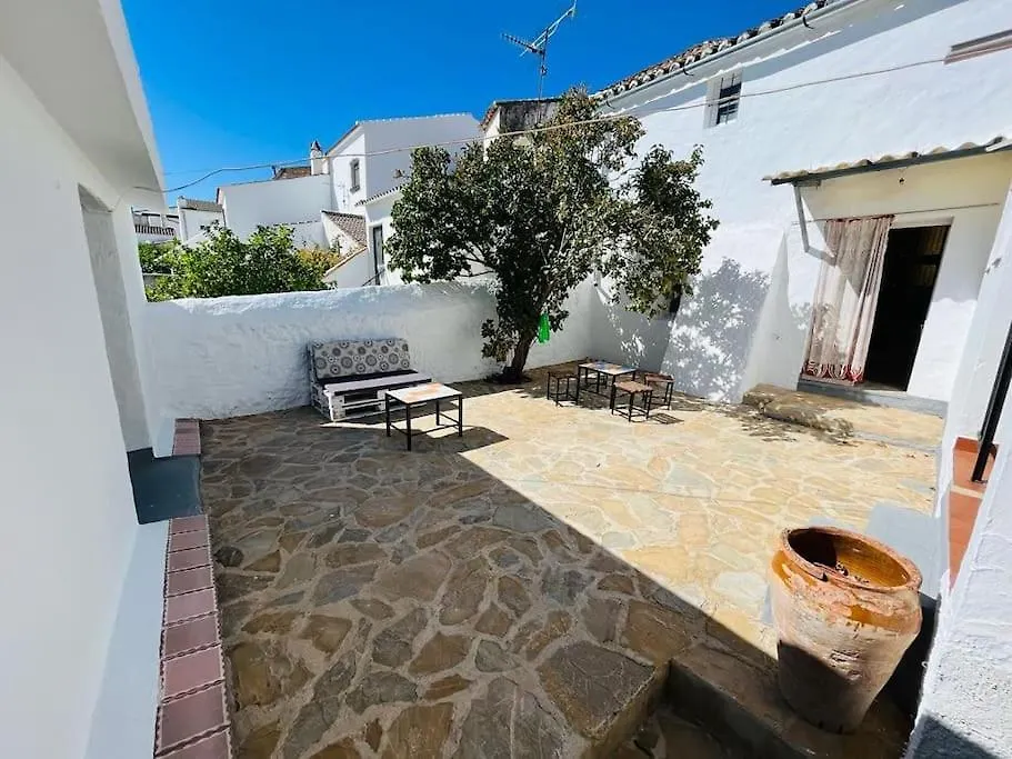 Вилла Casa Bejar, Tranquila Casa Con Chimenea, Patios, Junto A La Piscina Каньете-ла-Реаль Дом отдыха